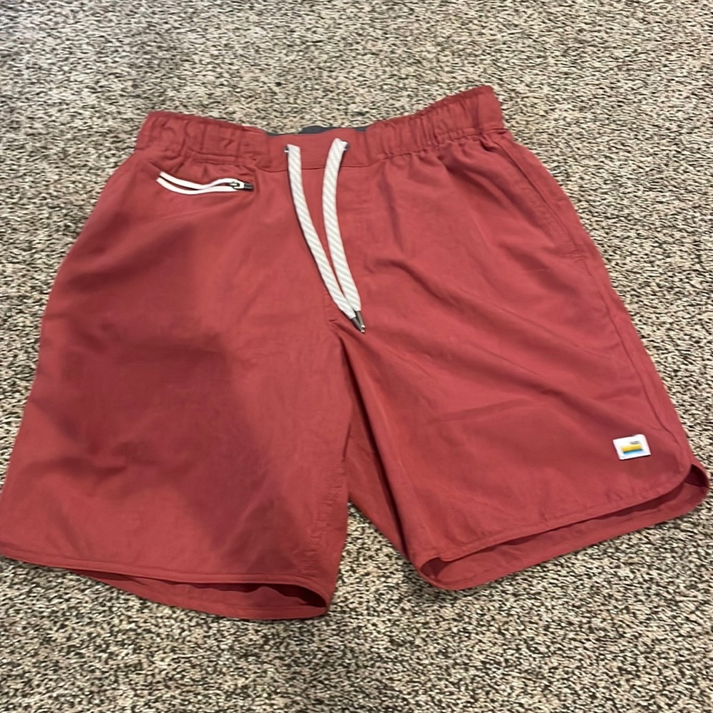 Vuori banks shorts SIZE:men’s small